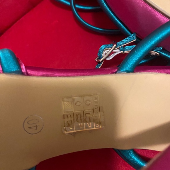 FUCHSIA & TEAL POINTED TOE HEELS - Picture 8 of 9